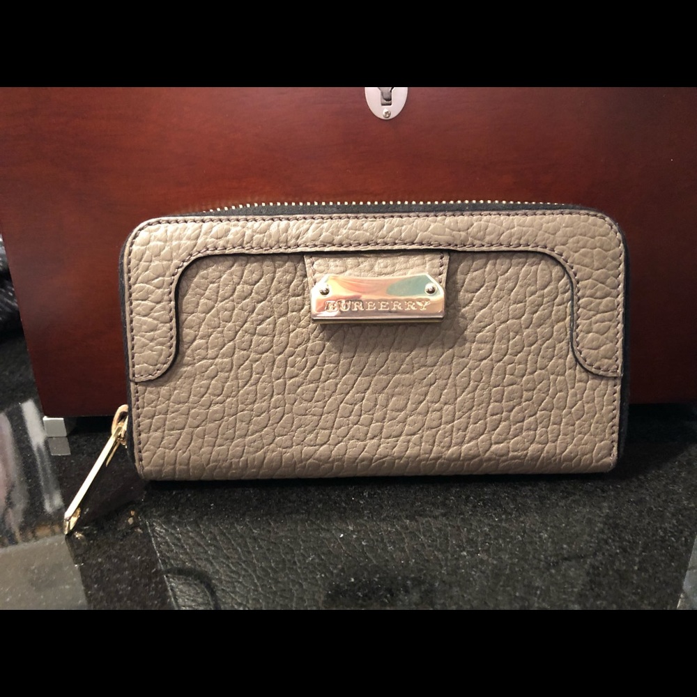 Burberry wallet
